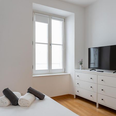 Suite Saba, Stile E Parcheggio In Centro A 的里雅斯特 外观 照片