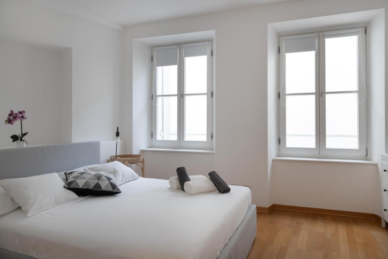 Suite Saba, Stile E Parcheggio In Centro A 的里雅斯特 外观 照片