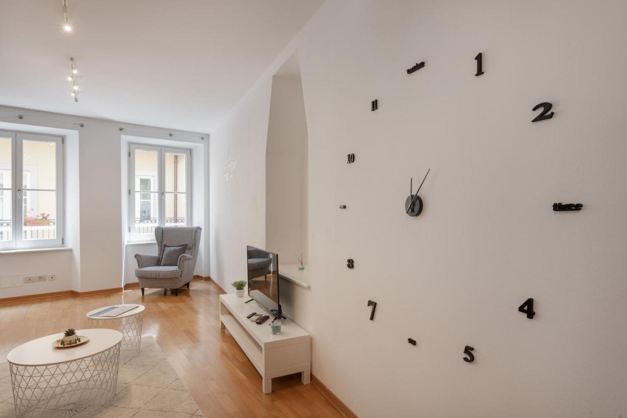 Suite Saba, Stile E Parcheggio In Centro A 的里雅斯特 外观 照片
