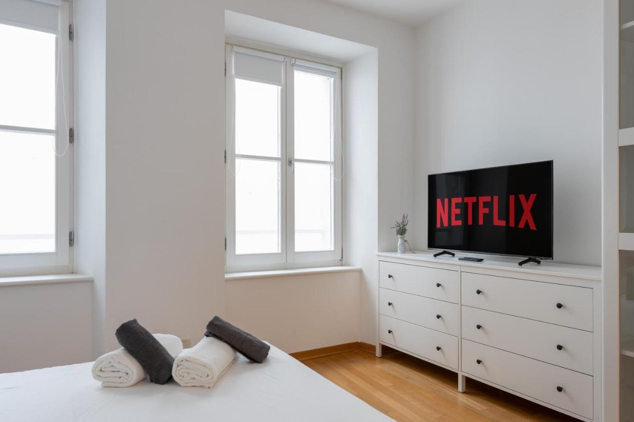 Suite Saba, Stile E Parcheggio In Centro A 的里雅斯特 外观 照片