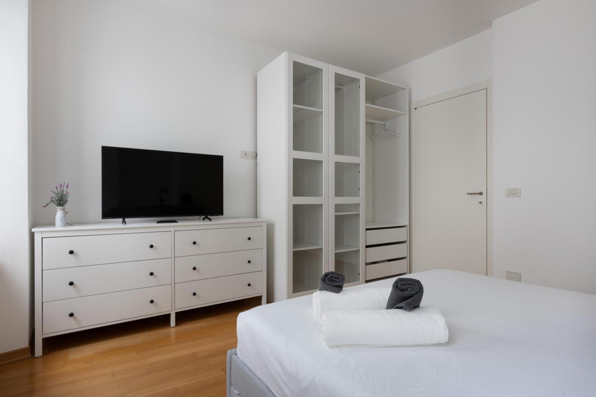 Suite Saba, Stile E Parcheggio In Centro A 的里雅斯特 外观 照片