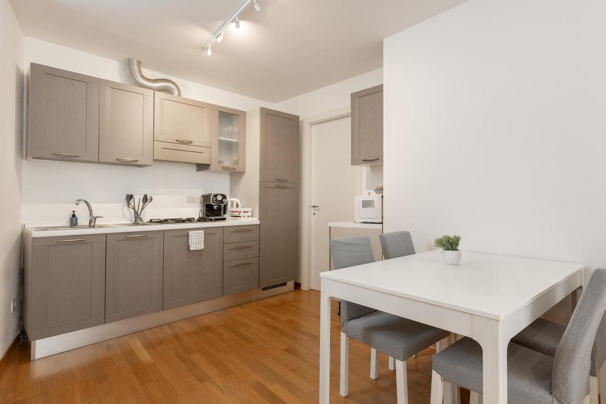 Suite Saba, Stile E Parcheggio In Centro A 的里雅斯特 外观 照片